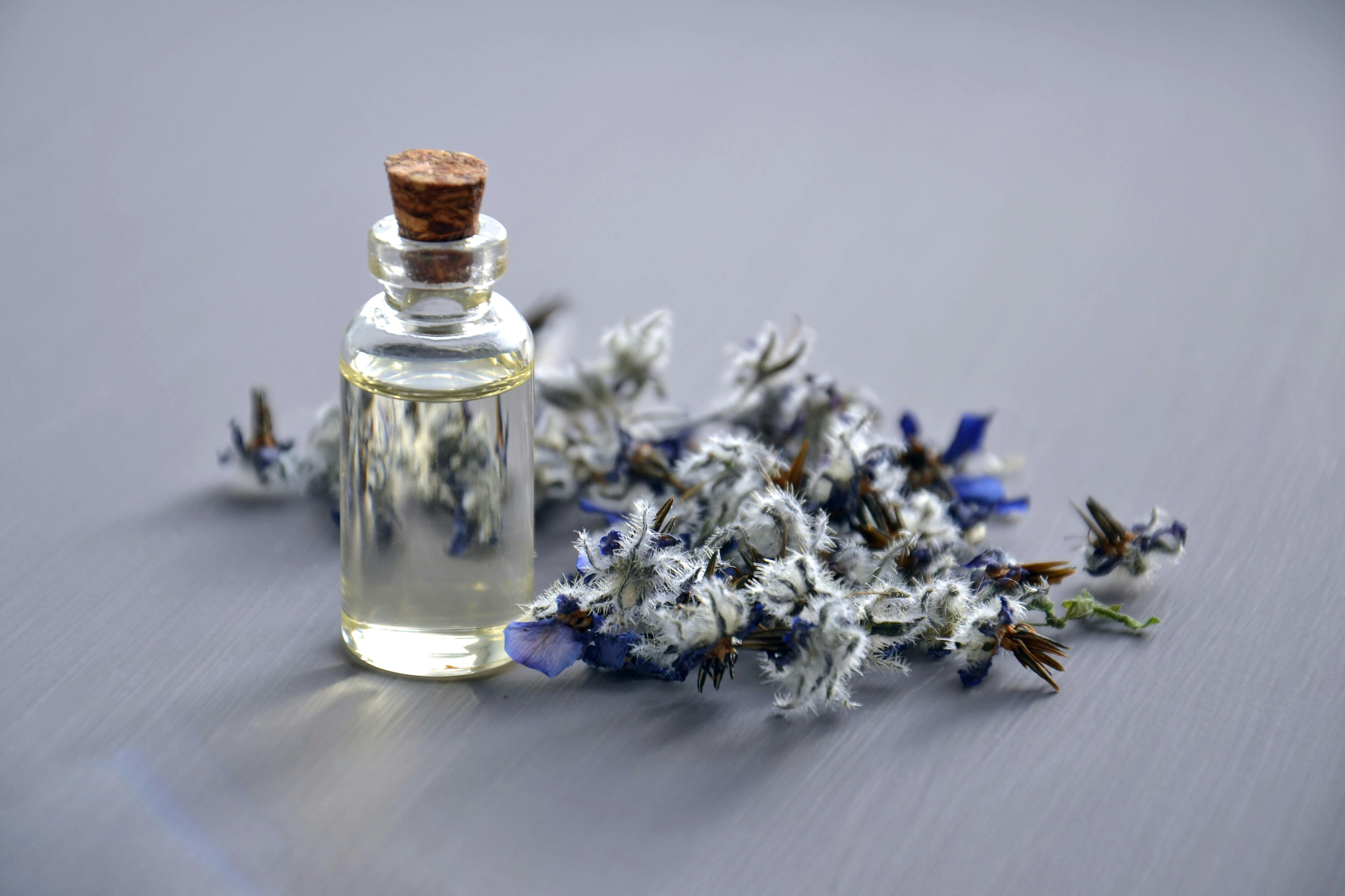 The benefits of using essential oils for menstrual cramps